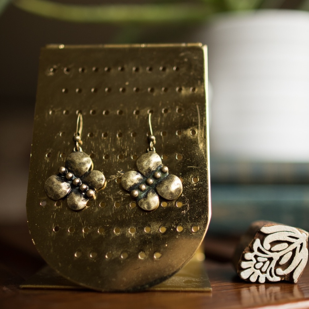 Gorgeous Gold Butterfly Earrings 🦋